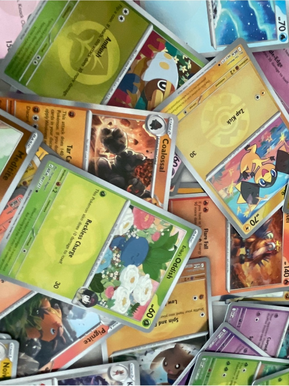 100 Pokemon Card Lot w/Reverse holos& holo cards